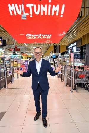 Auchan lansează prima intrare imersivă LED din retailul românesc